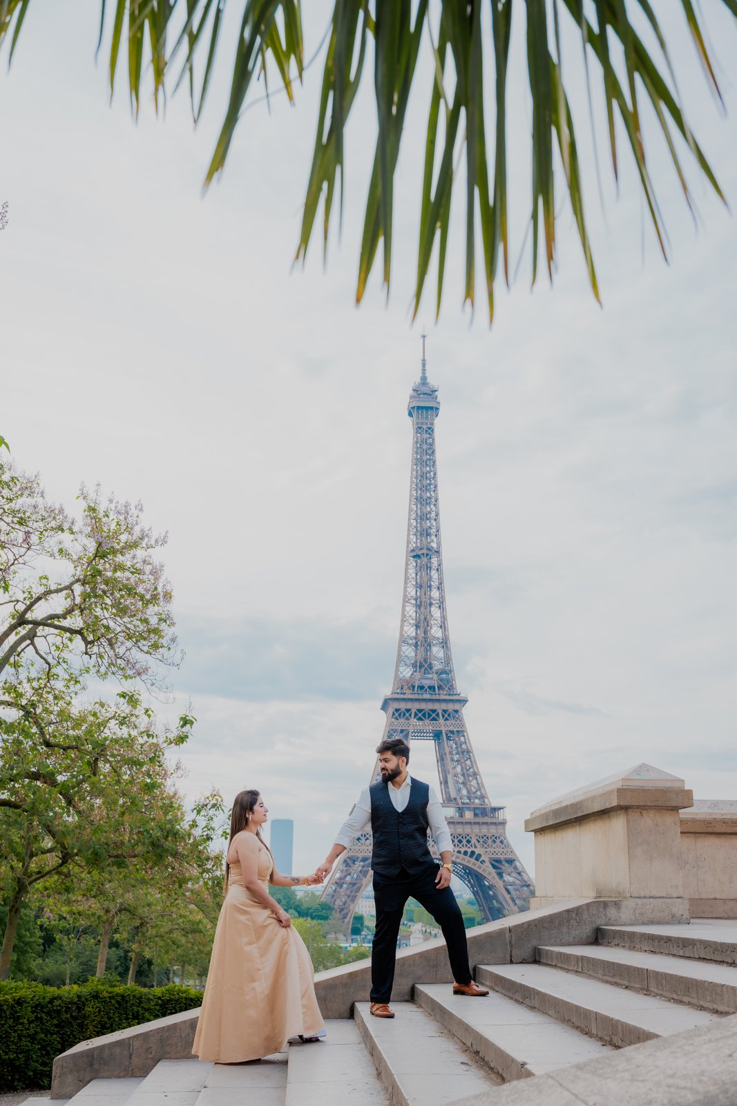 Paris Eiffel Tower photoshoot 