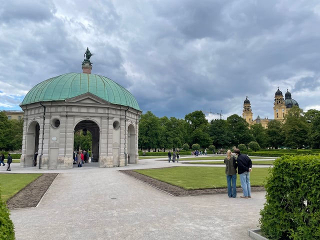 Odeonsplatz Hofgarten